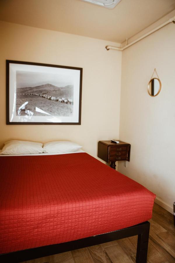 Old Brewery Hostel Tonopah Esterno foto
